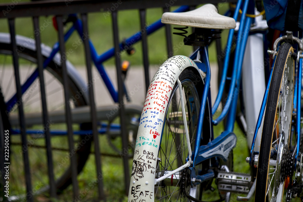 Obraz premium Bike with writing