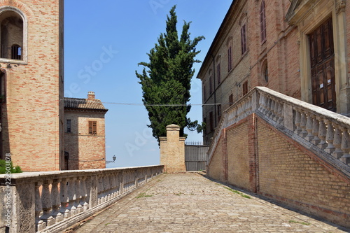 veduta panoramica di alcuni angoli di Ripatransone  Marche  Italia