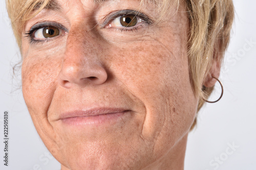 Bilde på lerret close-up of the face of a middle-aged woman
