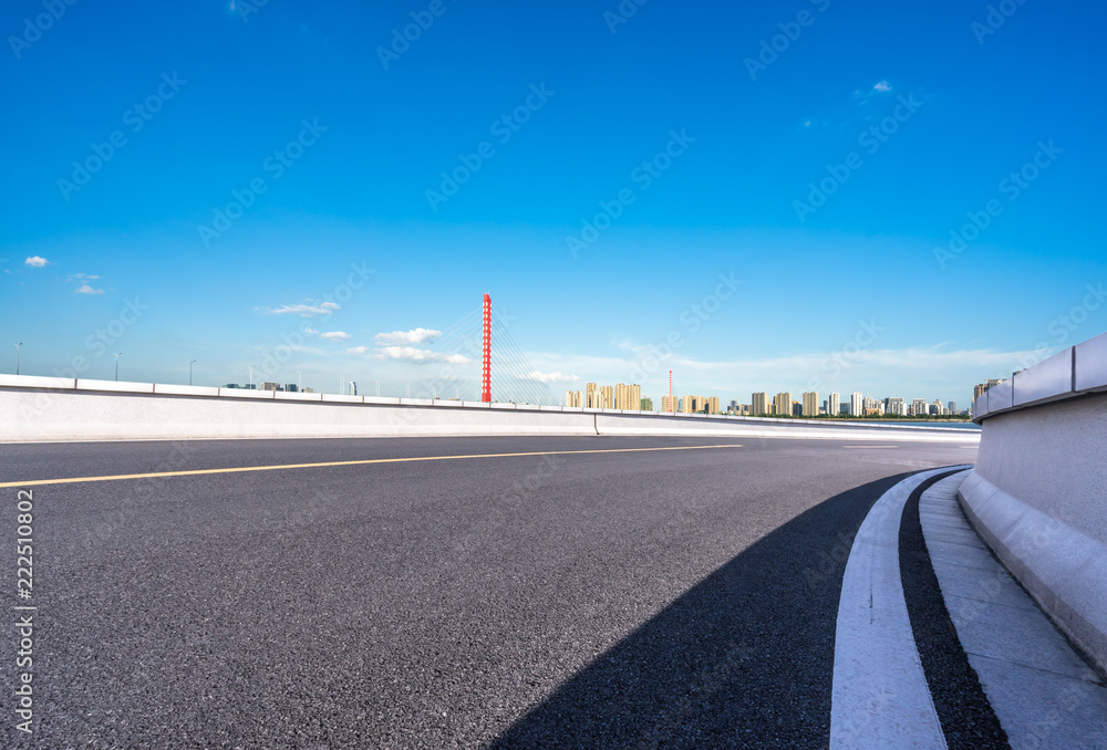 Fototapeta premium road and blue sky