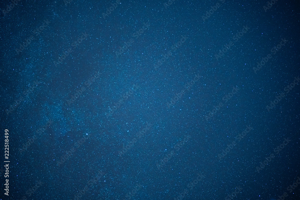 Obraz premium The night sky with a blue tint