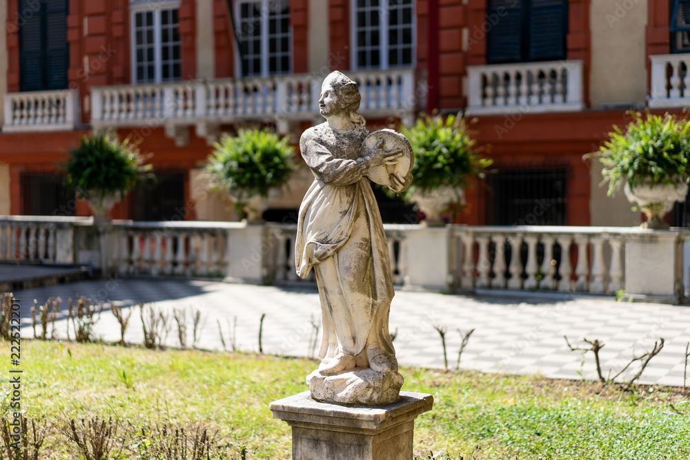 Statua Statua