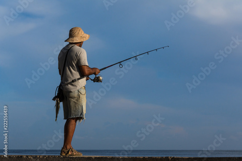 El pescador del malecón de la Habana.