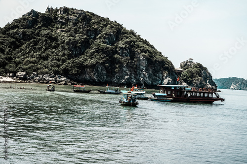 Barque Vietnam Baie d'Halong