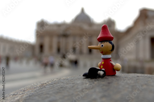 Pinocho al Vaticano photo