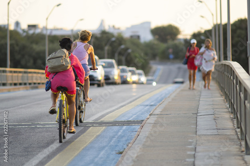 Wallpaper Mural Sabaudia, rientro dalle spiagge a fine giornata Torontodigital.ca