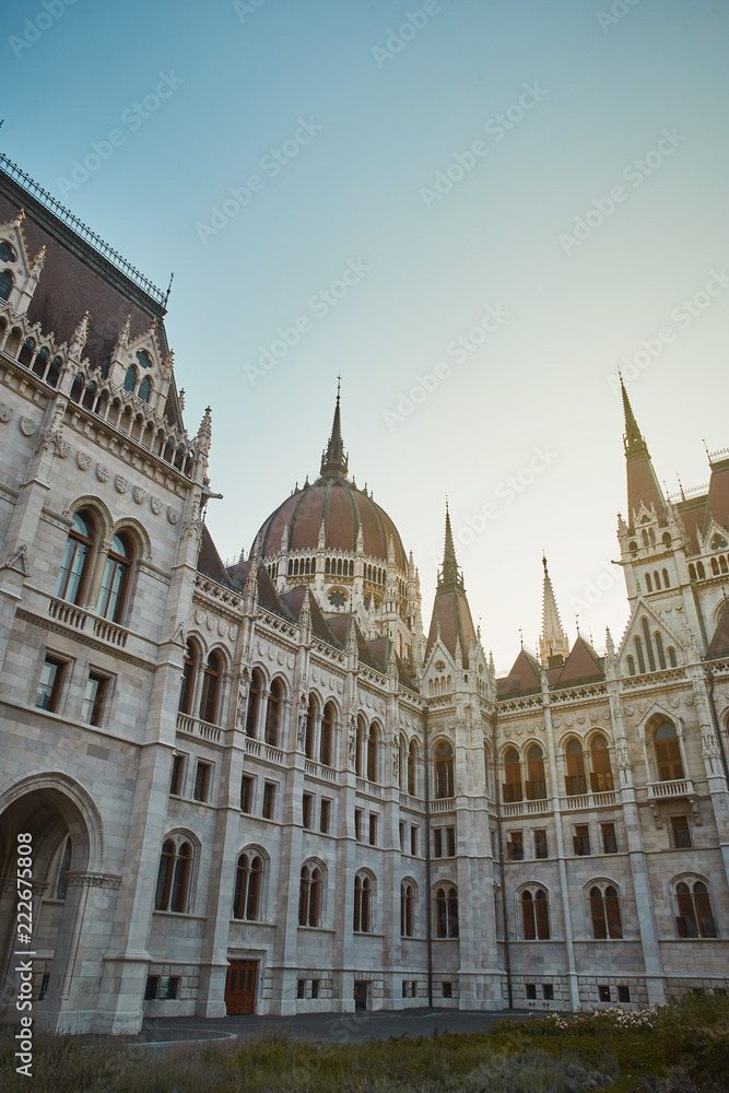 hungarian parliament in budapest