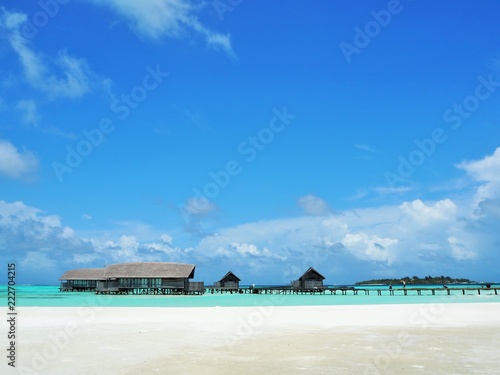 the beach in Maldives © Twill
