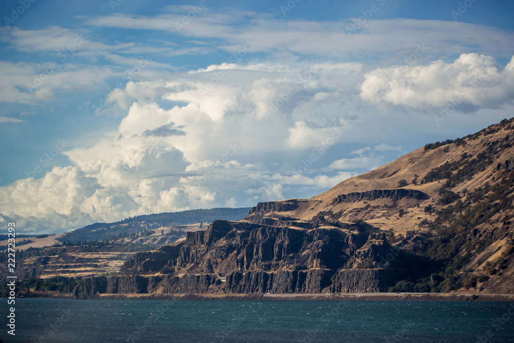 Bluffs on The Columbia