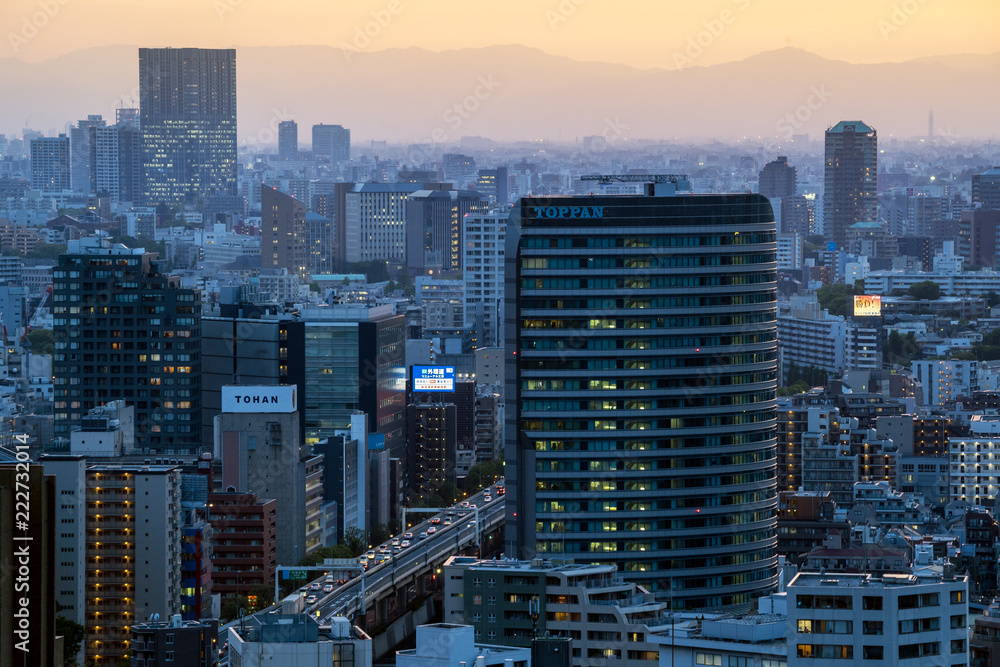 東京・夕刻・文京シビックセンターより