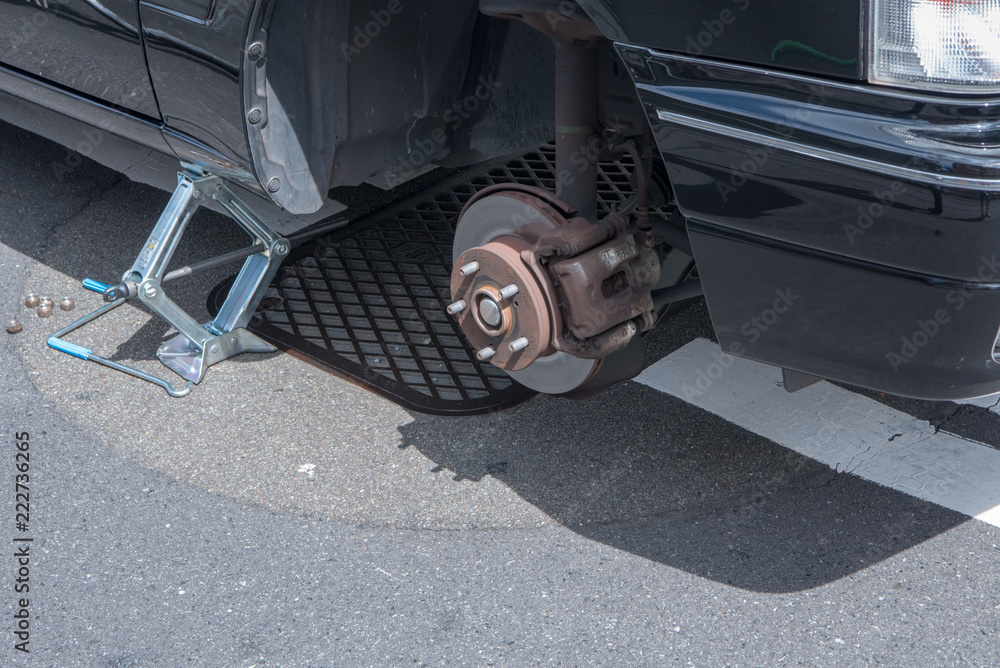 車のタイヤ交換 車のタイヤ交換
