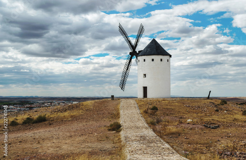 Molinos de viento en Alcazar de San Juan. Castilla La Mancha. España.