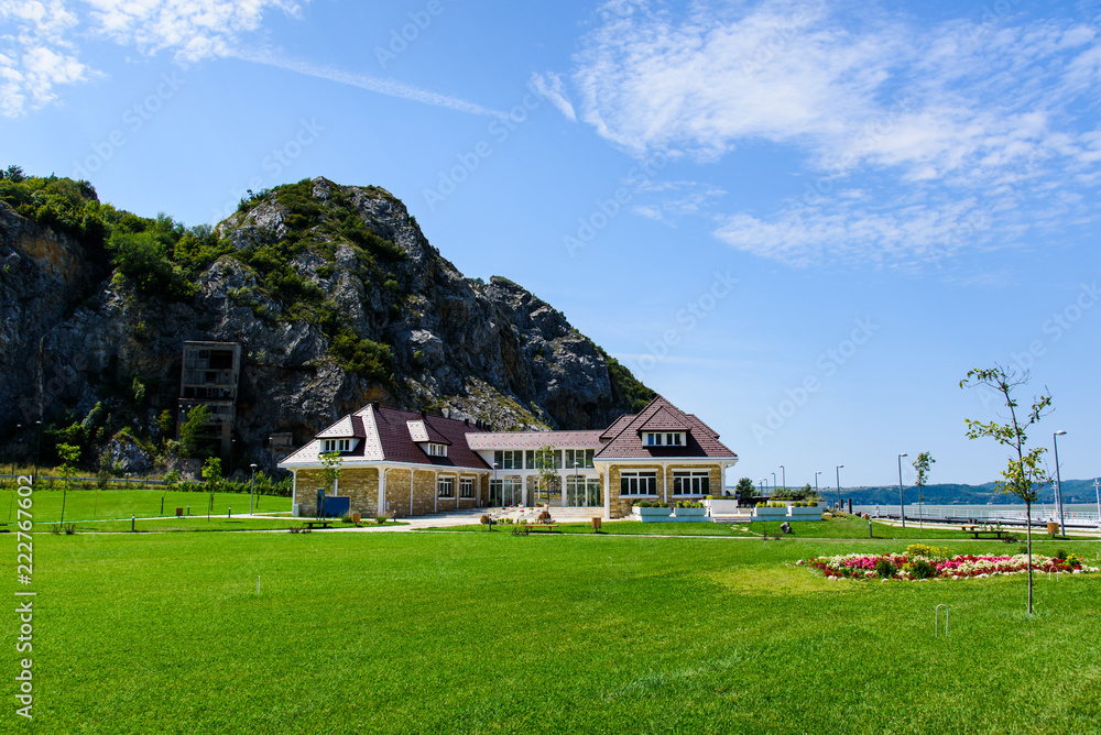Φωτογραφία Golubac fortress entrance on Danube river in Serbia