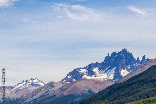 Montagne et ciel bleu paysage Chilien Patagonie Voyage