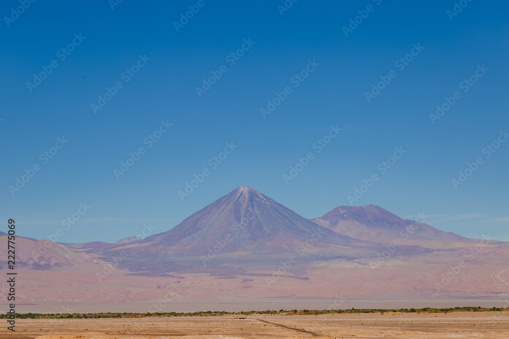 Licancabur volcan paysage atacama Chili désertique spectaculaire