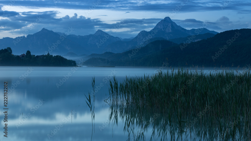 Lake Weissensee near Fuessen at dawn / Weißensee bei Füssen  zum Sonnenaufgang