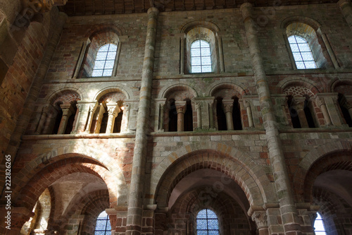 Détail de l'élévation de la nef de l'abbaye du mont Saint Michel