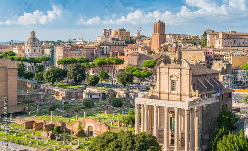 Canvas Print Scenic sight in the Roman Forum, with the Temple of Antonino and Faustina, the Tower of the Militia and the Trajan's Market