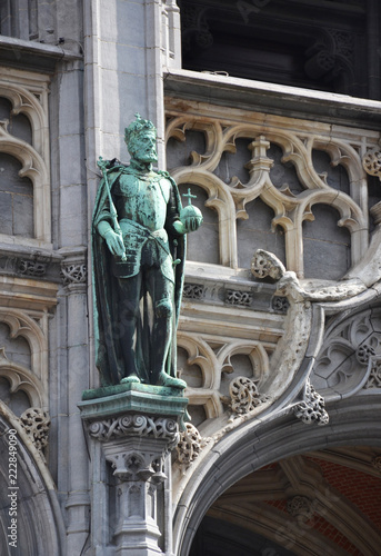 Statues on the walls of City Hall in Brussels, Belgium