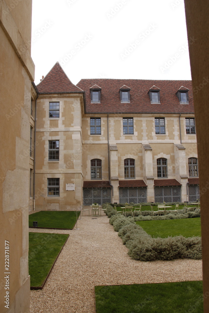 Jardin de l'hôpital Laennec à Paris