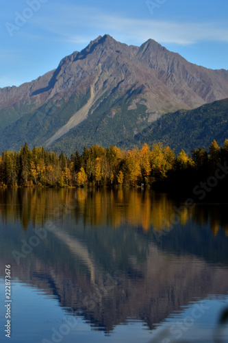 Fototapeta Naklejka Na Ścianę i Meble -  Autumn Colors at Reflections Lake, Alaska