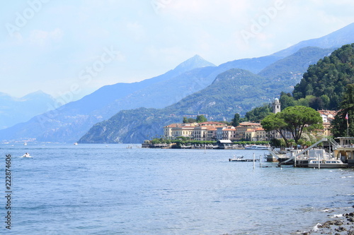 Bellagio, le luxueux village sur les rives du lac de Come, Italie   © Picturereflex