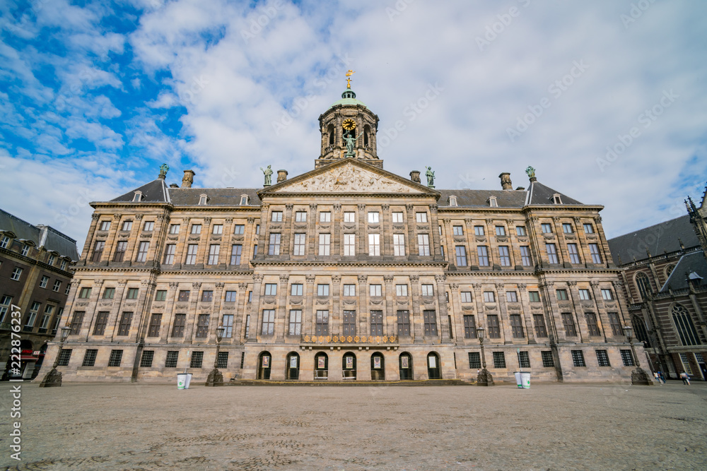 Obraz premium Morning view of the historical Royal Palace Amsterdam