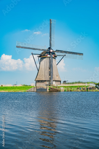 Afternoon view of the famous Kinderdijk winmill village