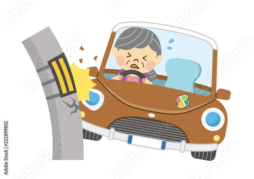 自動車事故　女性