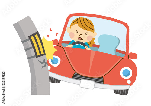 自動車事故　女性