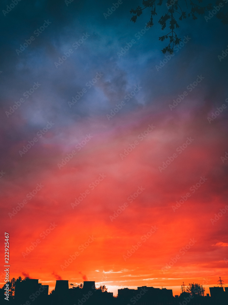 Fototapeta premium Red sunset in Moscow