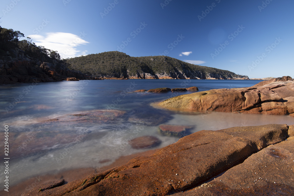 Fototapeta premium Sleepy Bay in Freycinet National Park, Tasmania.