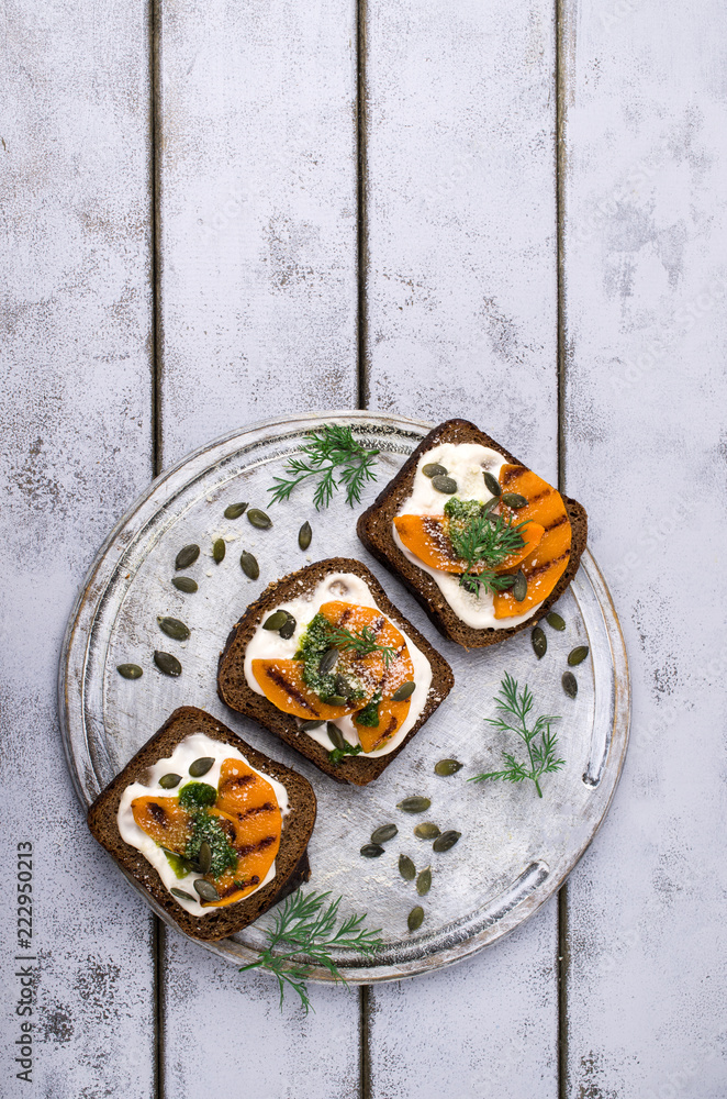 Sandwiches with roasted pumpkin Sandwiches with roasted pumpkin
