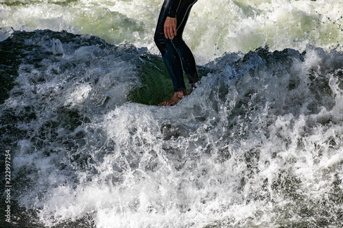 surfing munich eisbach