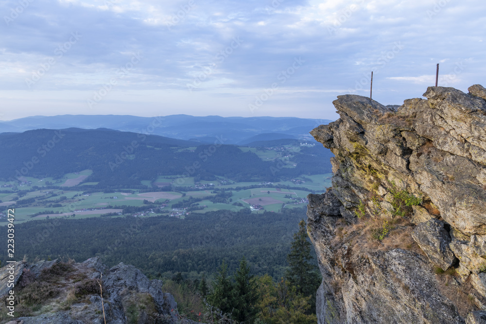 Fototapeta premium a ledge in the Bavarian Forest on Kreuzfeslen