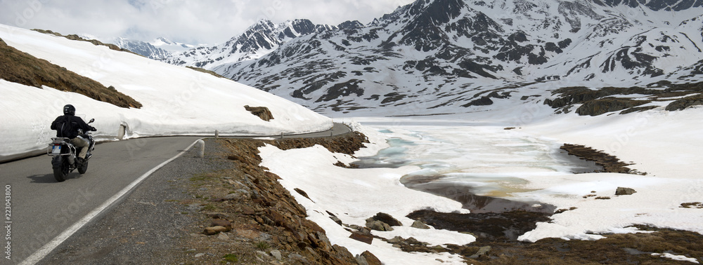 Fototapeta premium Gavia pass, Dolomites