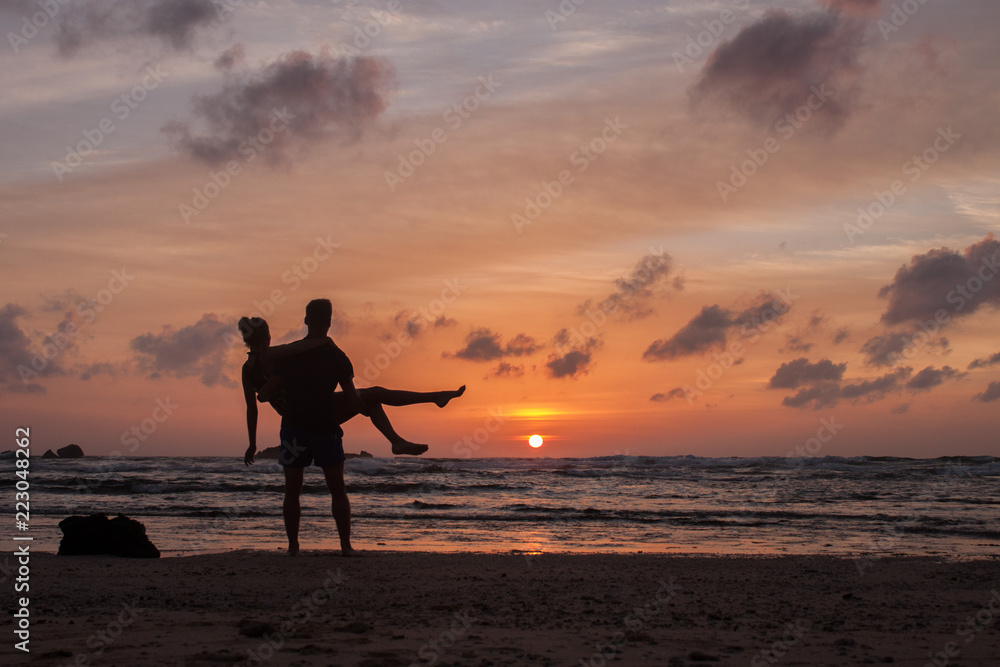 Fototapeta premium Facing sunset
