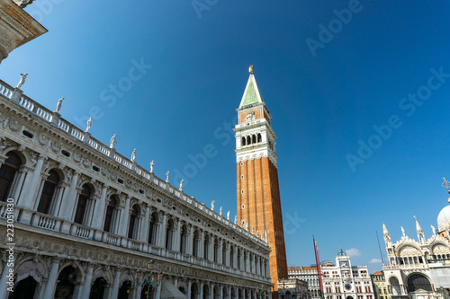 Obraz na płótnie San Marco square with Campanile and Saint Mark's Basilica. The main square of the old town and main travel attractions in Venice, Veneto, Italy w salonie