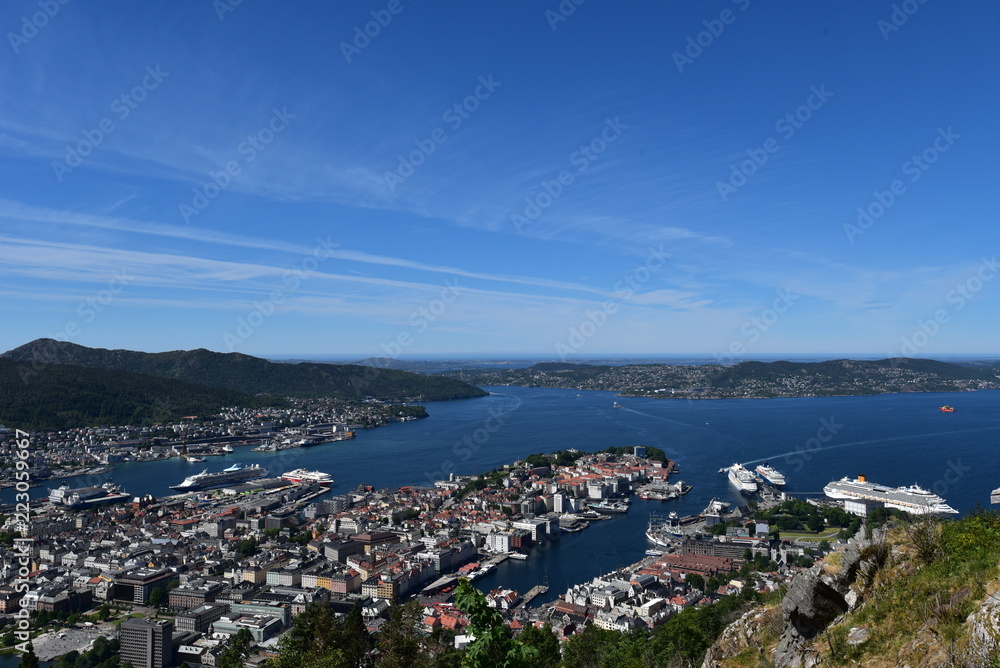 Stadt Bergen in Norwegen, Aussicht vom Berg Floyen