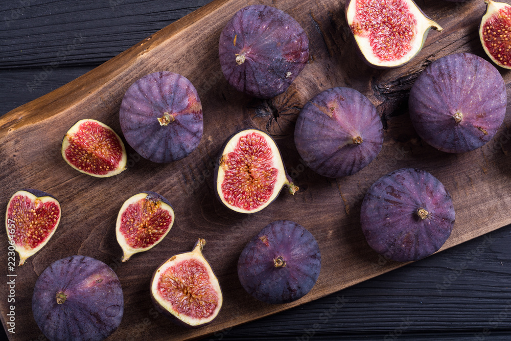 Fresh autumn fruit figs
