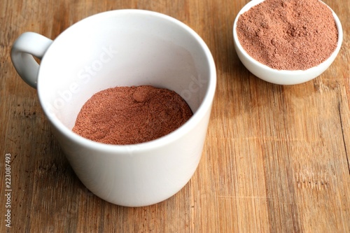 instant chocolate with powder