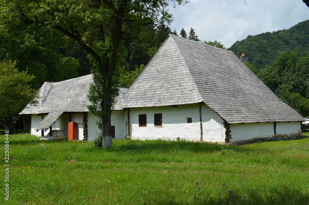 Traditional Translyvanian House - Bran - Romania Traditional Translyvanian House - Bran - Romania