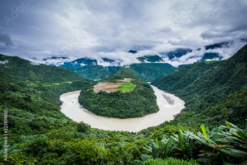 Tibet nyingchi city motuo county blended pond bends photo