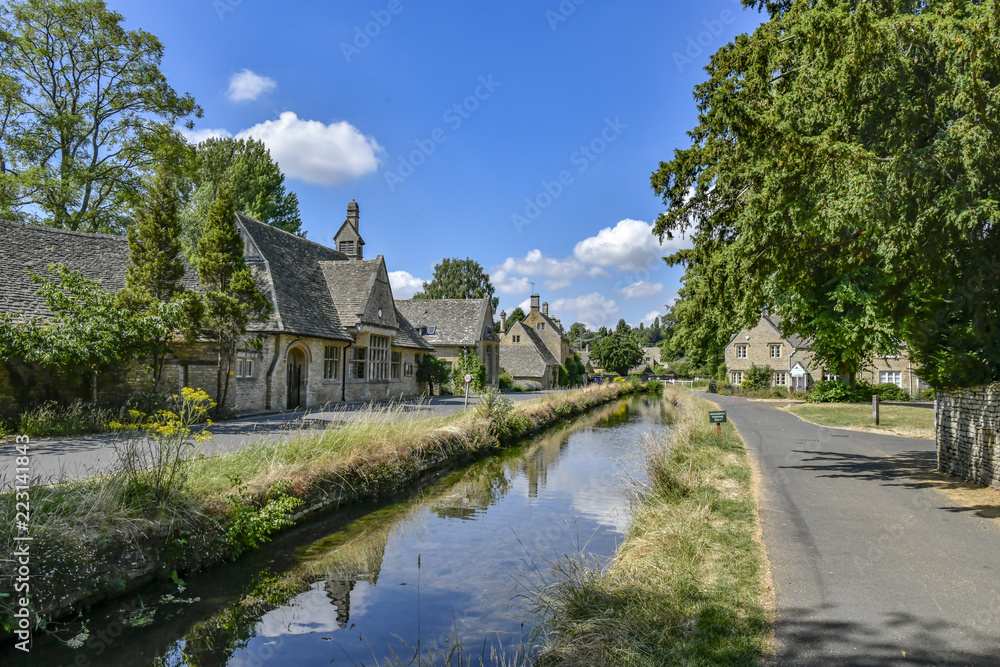 england, gloucestershire, village, uk, cotswolds, old, lower slaughter, stone, building, architecture, rural, europe, cotswold, cottage, house, travel, countryside, idyllic, landmark, peaceful, countr