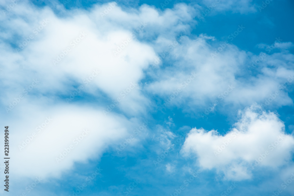 Obraz premium blue sky background with clouds