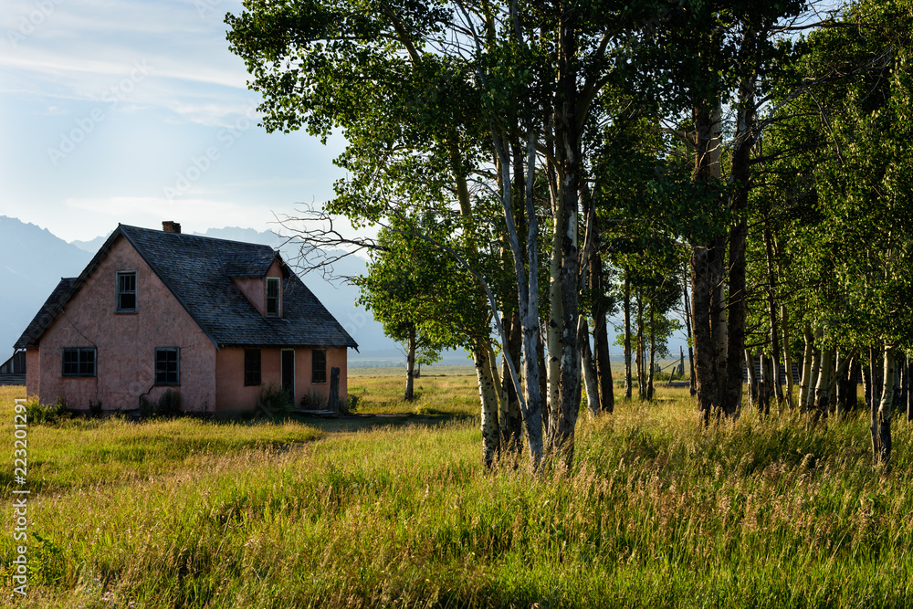 Fototapeta premium Ranch Cabin in Sunset, Grand Teton