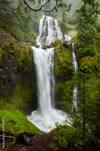 Falls Creek Falls, Washington State photo