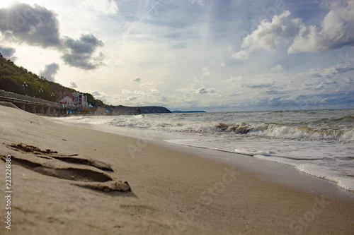 Obraz fale morskie uderzające o brzeg