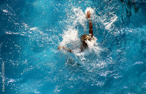 Pool dive - splash