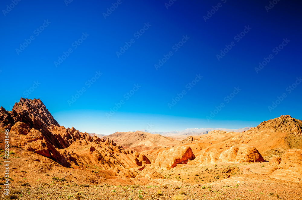 Naklejka premium Spectecular mountain landscape next to Gorges du Dades in Morocco